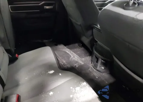 2024 Ram 2500 Big Horn 4X4 6'4 Box z USA, uszkodzony, nr VIN 3C6UR5DL3RG285821